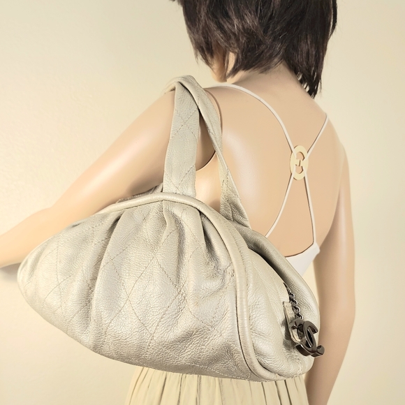 CHANEL Marais Le Bowler Quilted Beige Lambskin Leather Handbag - Picture 16 of 16